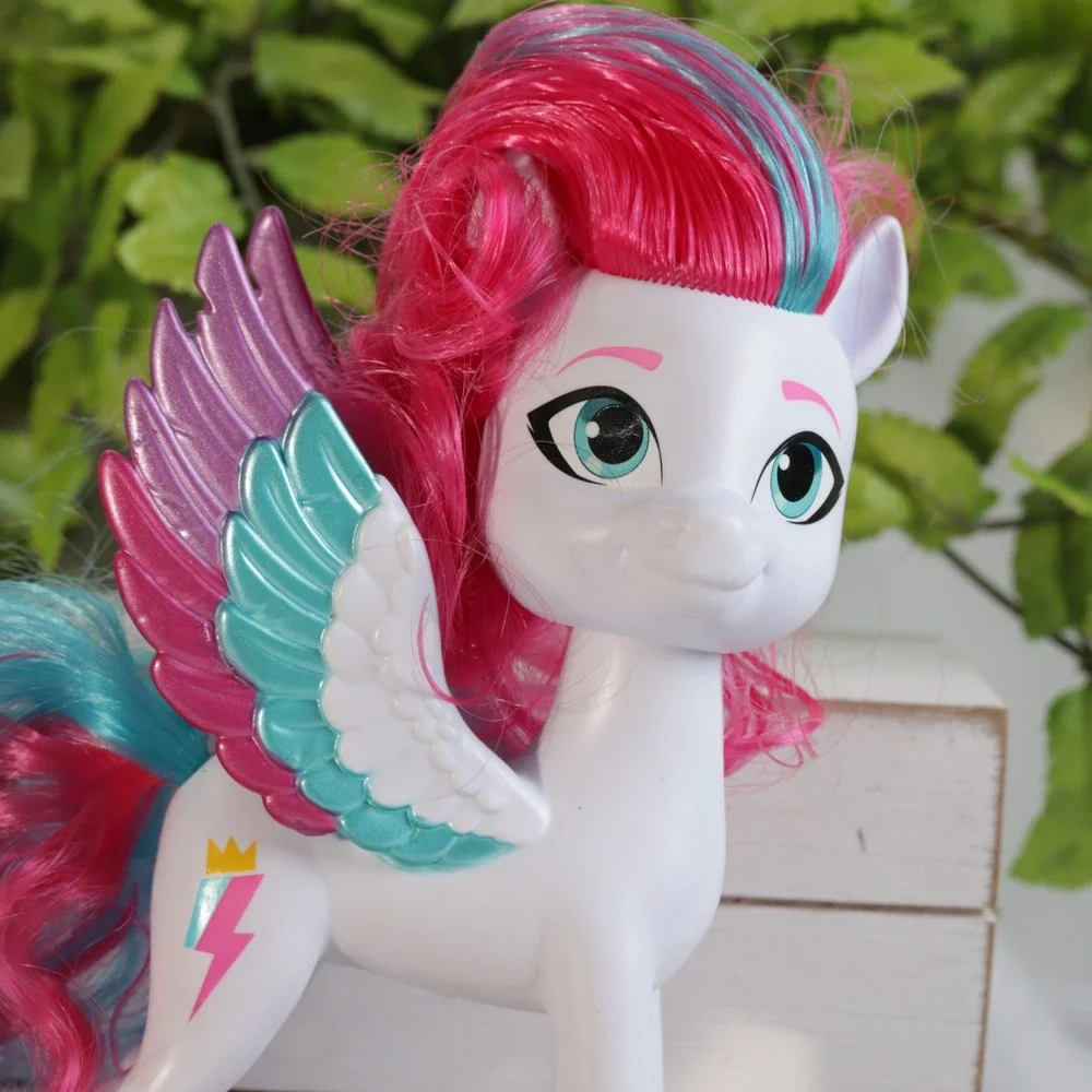 My Little Pony A New Generation Zipp Storm Pegasus Figure White Pink Blue Hair